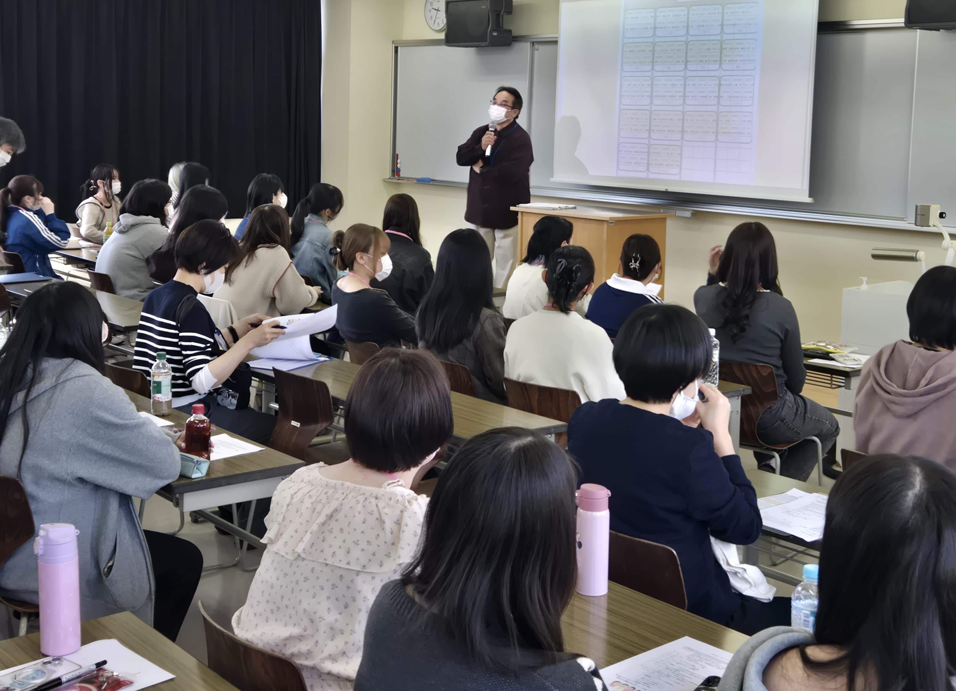 01_看護学科108名全員集合。FSがはじまりました。ワクワクしてます！ (1).jpg