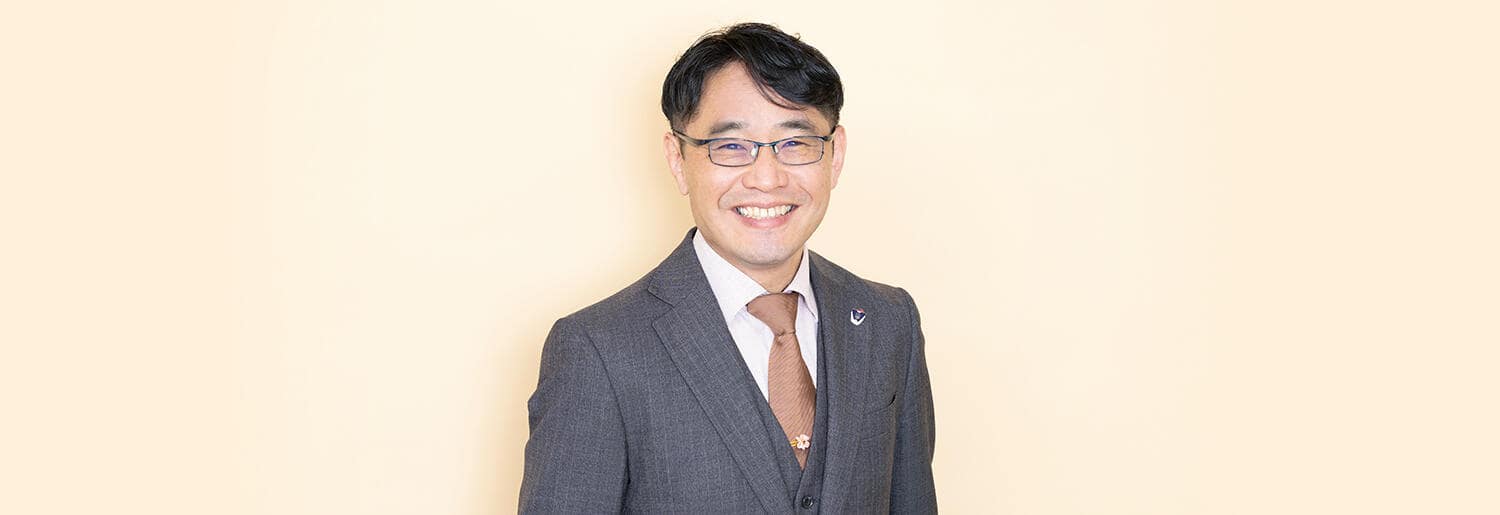 岩崎　雅美